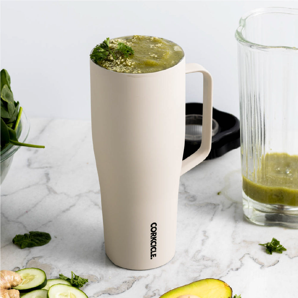 cold-cup-xl-a6 588f4a27c4cf--2230CLT-lifestyle.jpg