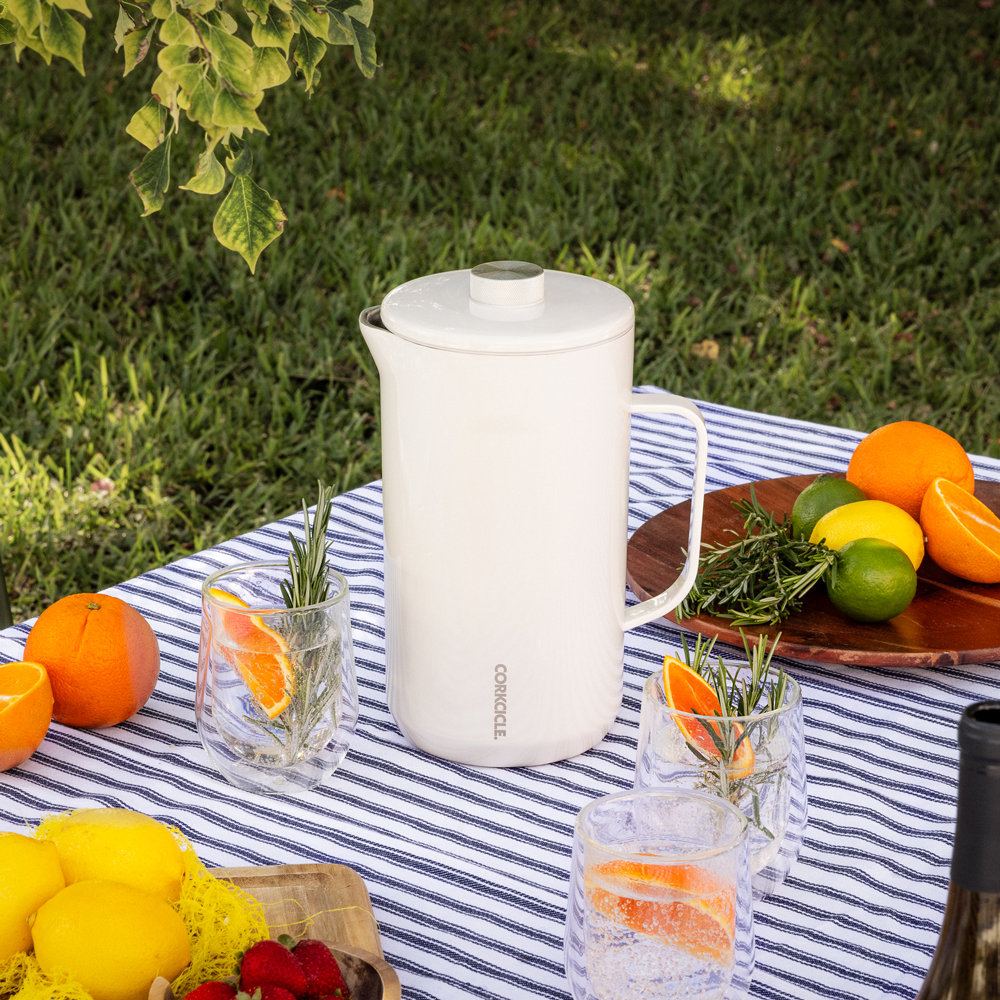 pitcher-n1 OatmilkPitcher_Lifestyle.png